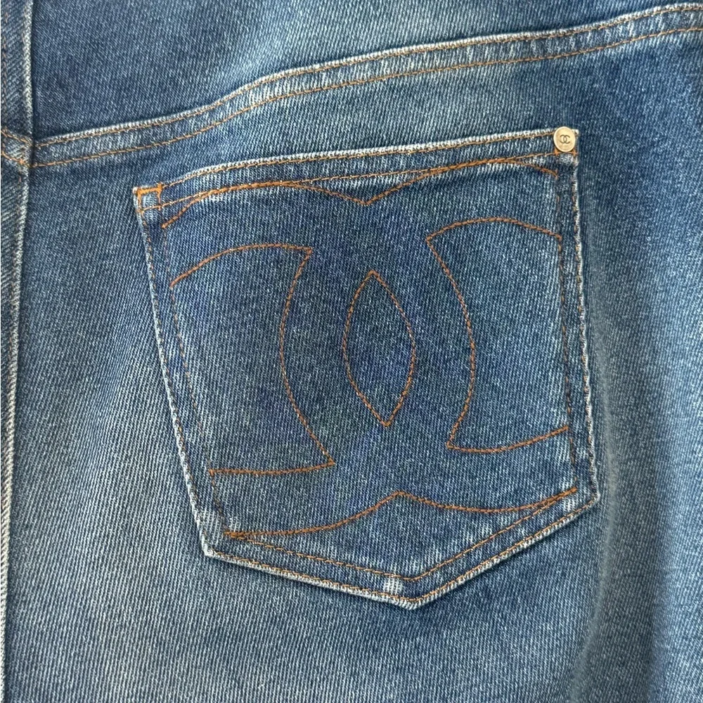 CHANEL Blue Straight Leg Jeans with Braided Detail 2019 Collection size 42 - Picture 6 of 17